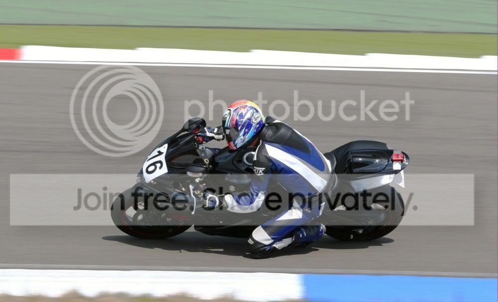 rvf400nl-1.jpg